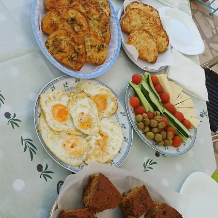 בית כפרי Irene's *